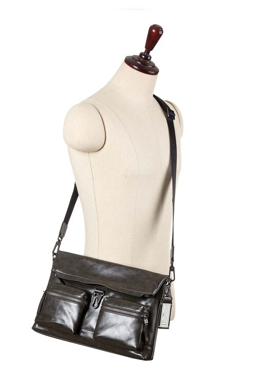 LARABEE 라라비 메신저백