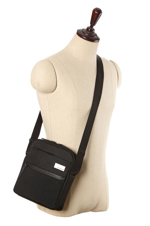 BLUNTES 블런츠 크로스백