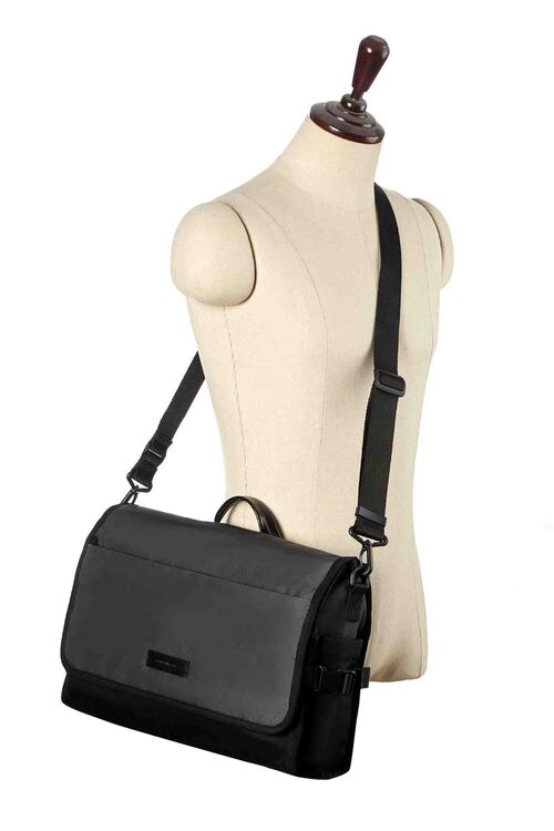 LORNNE 론 메신저백