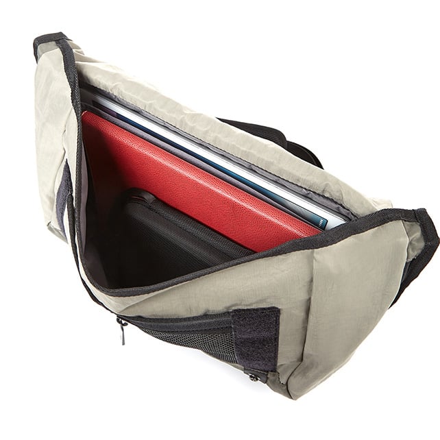 ABBEY 애비 메신저백