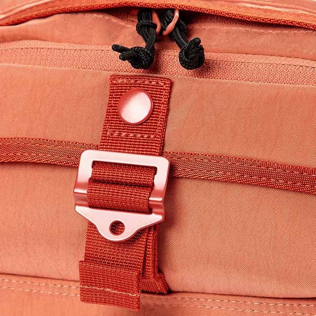 COSSBY 코즈비 슬링백