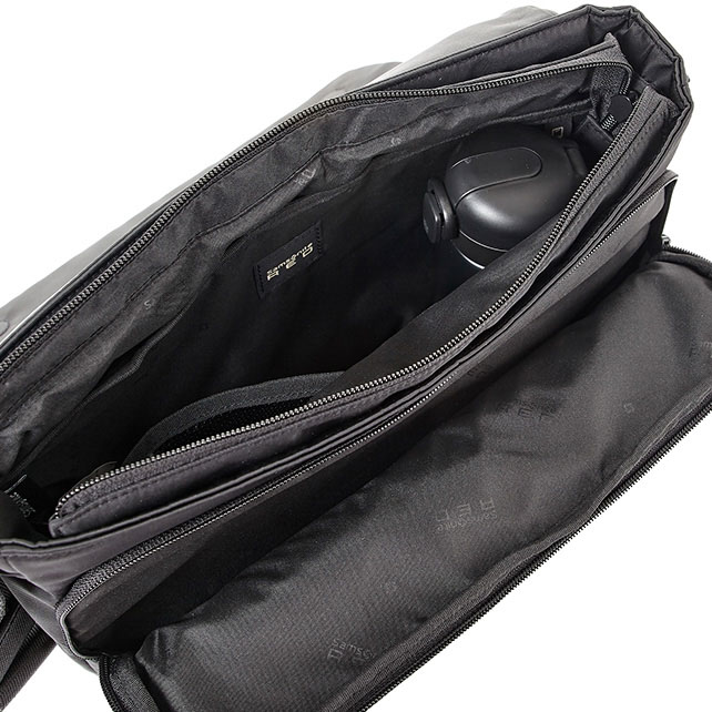 RHIANN 리안 메신저백