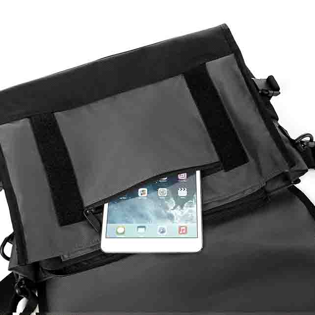 LORNNE 론 메신저백