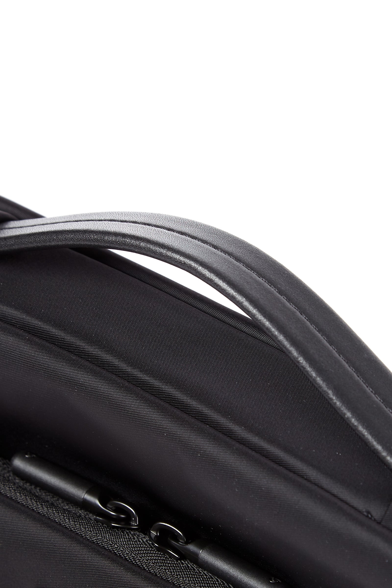 TRAVEL ESS. TECH 트래블에센셜 테크 랩탑 슬리브 14" w handle FZ