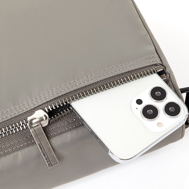 RHIANN 리안 메신저백