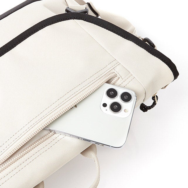 CLYNEE 클라인 메신저백